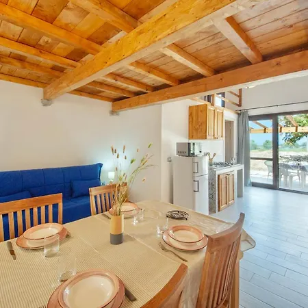 Isa - Lofts With Private Outdoor Area And Swimming-pool In 3*