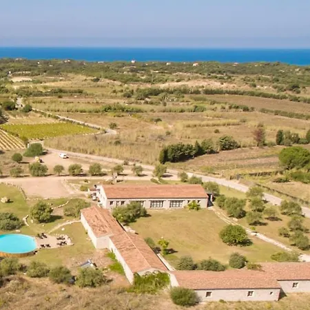 Isa - Lofts With Private Outdoor Area And Swimming-pool In 3*