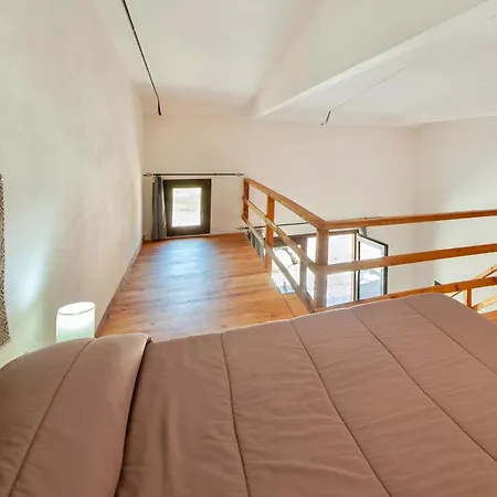 아파트호텔 Isa - Lofts With Private Outdoor Area And Swimming-pool In