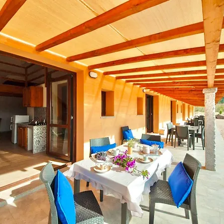 Isa - Lofts With Private Outdoor Area And Swimming-pool In