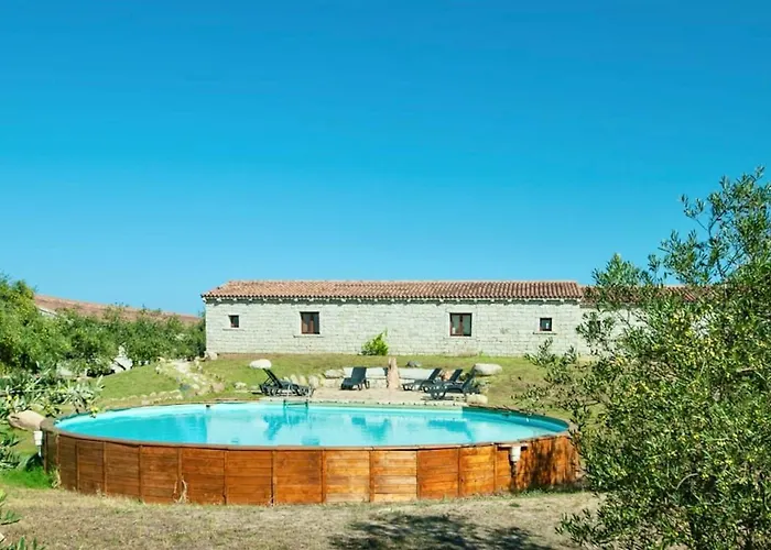 Hotel apartamentowy Isa - Lofts With Private Outdoor Area And Swimming-pool In 3*