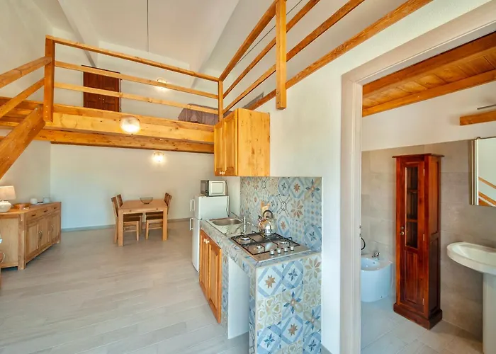 Hotel apartamentowy Isa - Lofts With Private Outdoor Area And Swimming-pool In Badesi