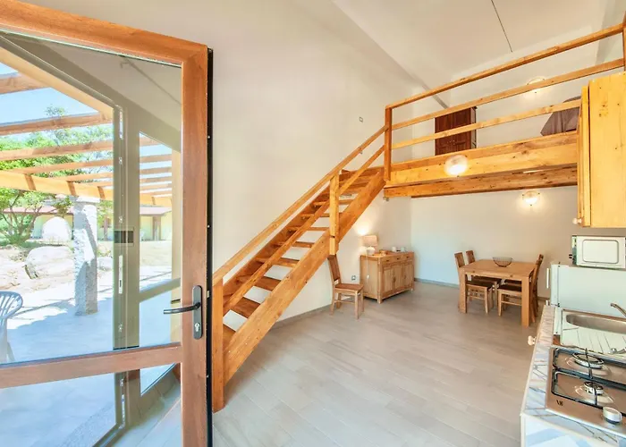 Isa - Lofts With Private Outdoor Area And Swimming-pool In Badesi